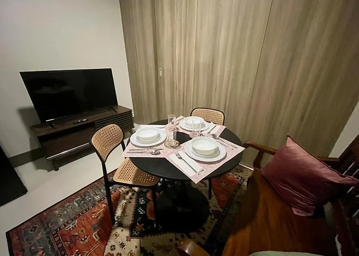 Studio With Balcony, Tv Netflix Near Shaw Mrt Station