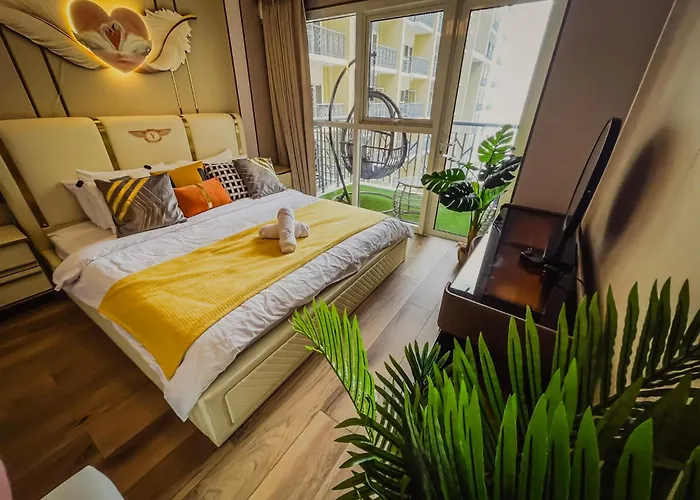 Spacious & Luxury 4Br Home Across Okada And Solaire