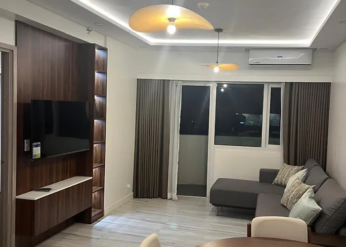 Cozy Modern Apartment With Luxury Amenities