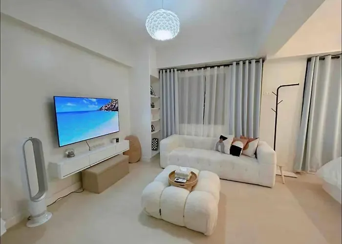 Relax In Style: Modern Airbnb And Netflix