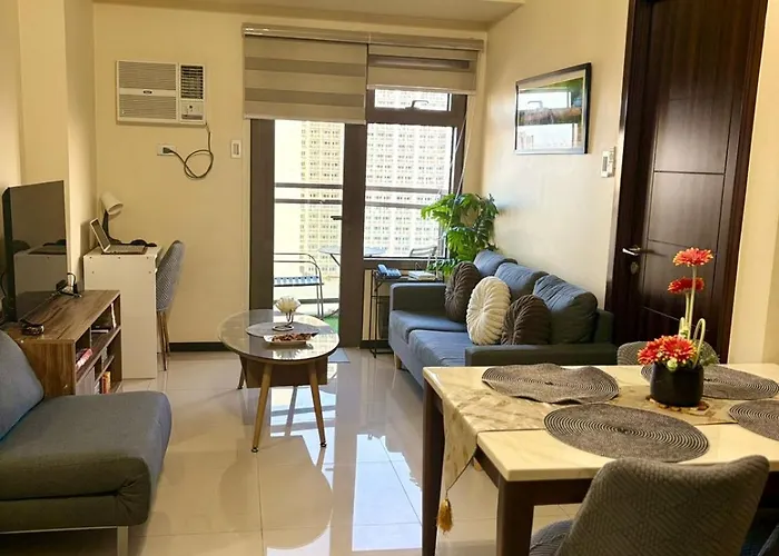 Modern Pet Friendly 1Br Condo With Balcony Near Airport Moa & Okada Pasay Staycation Wfh Ready Free Pool Acces Gym And Sauna