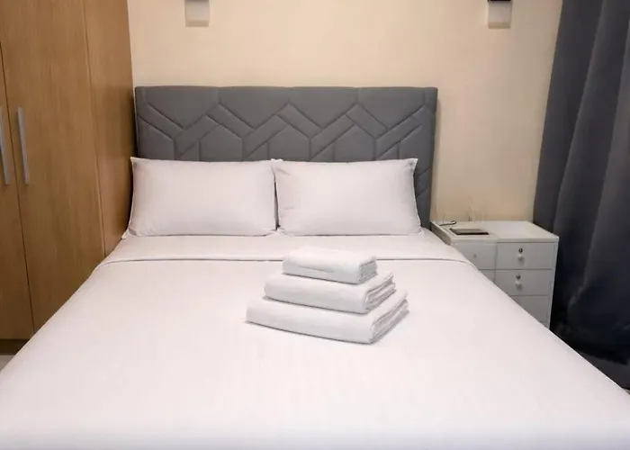 Miya'S Crib J Cozy Staycation Commonwealth The Residences Quezon City Resort Style Condominium