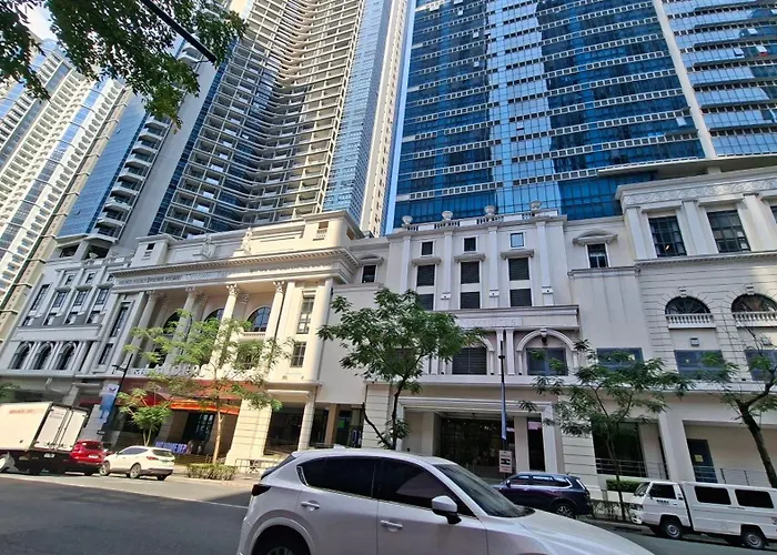 Mysuites2Go 6S Uptown Parksuites T2