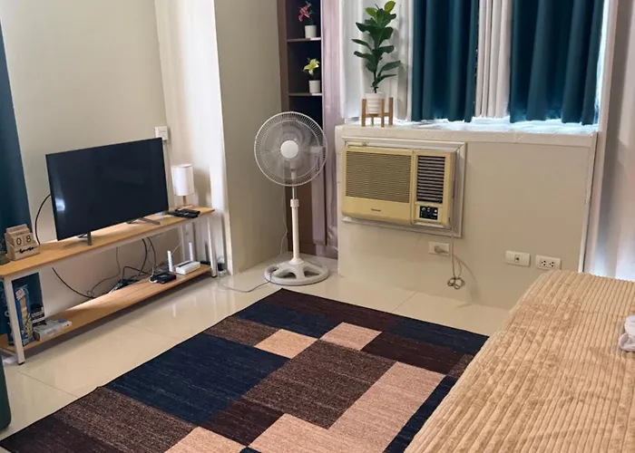 Corner Unit At One Palm Tree Villas