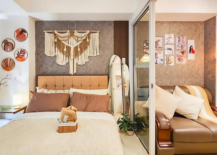 Rr Zen Suites