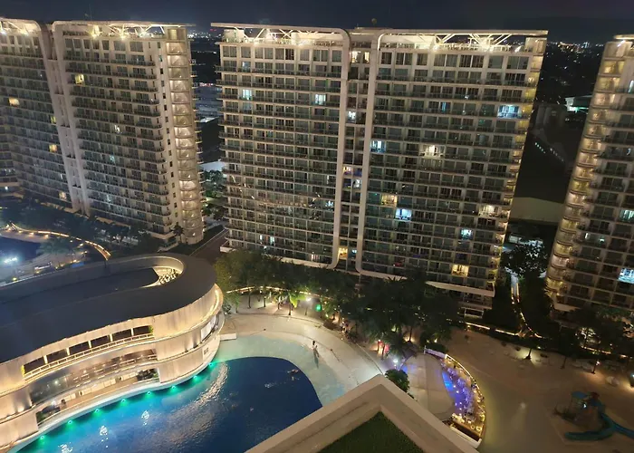Palm Suites Azure Beach Resort Manila