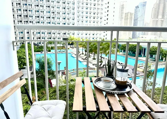 Modern Stays Makati Pool View Jazz Residences