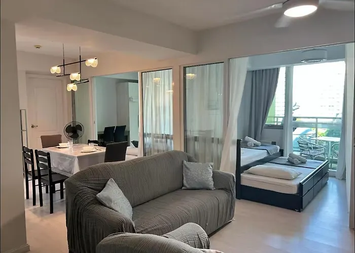 3Br Staycation Azure -Near Sm Bicutan And Airport