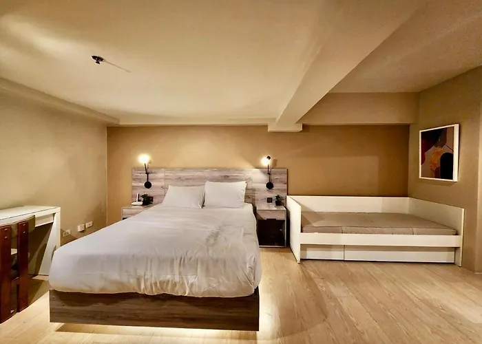 Penthouse Loft With Balcony Unit 3315