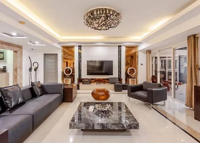 Cozy Condo Near Naia Airport With Balcony