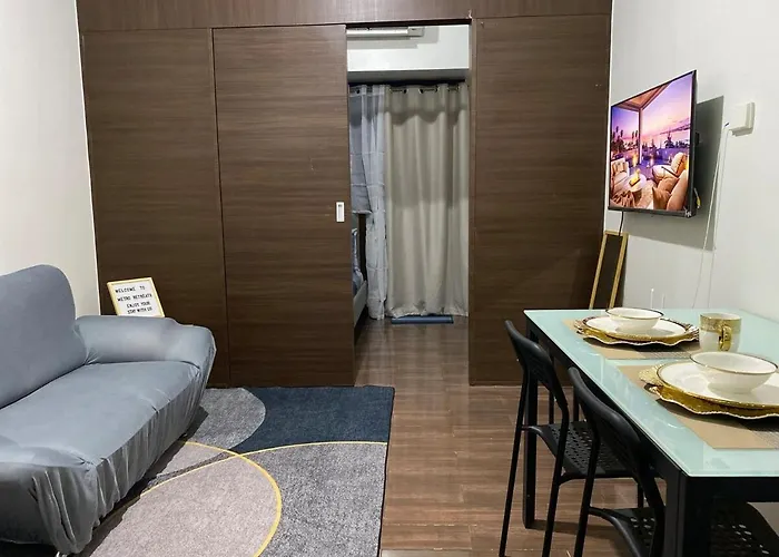 Stylish Haven In Bustling Ayala, Makati