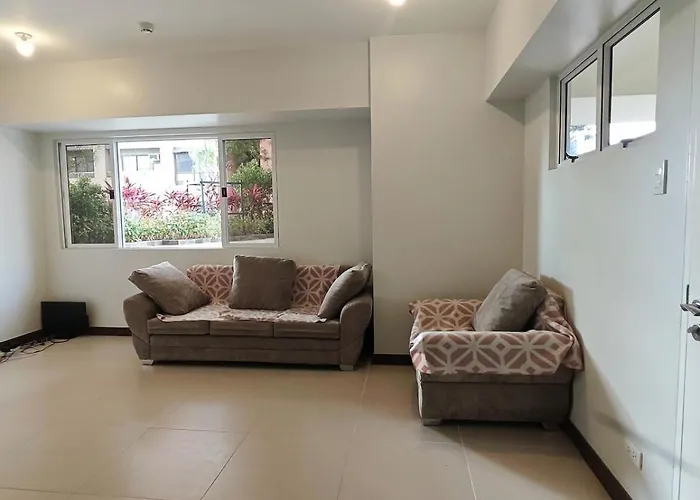 Tri-City 2 Bedroom Suite With Spacious Balcony