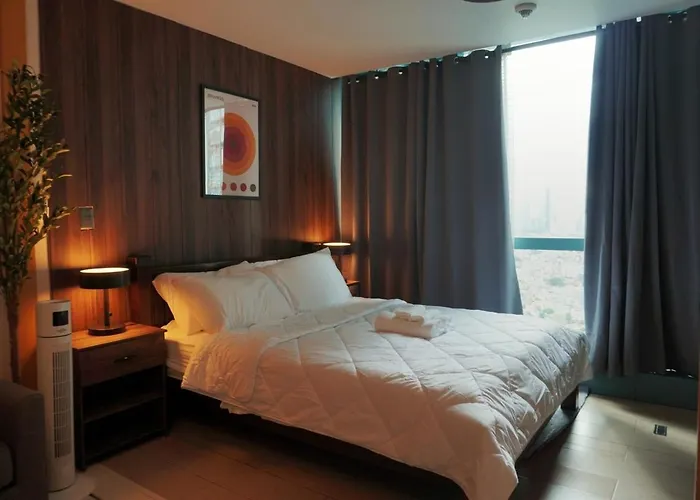 New! Rustic Cozy 350Mbps Skyline Bgc Uptown Backhome3