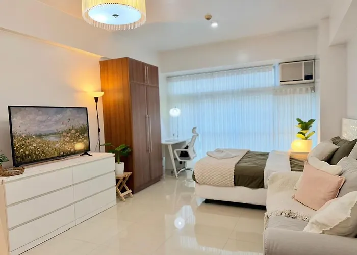 Cozy Studio Near Greenbelt, Legazpi Village Makati City