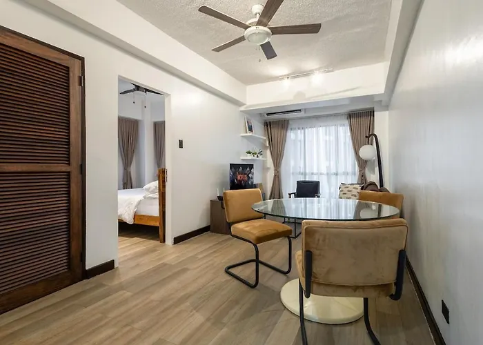 Cozy 1Br Near St Lukes Bgc In Forbeswood Heights