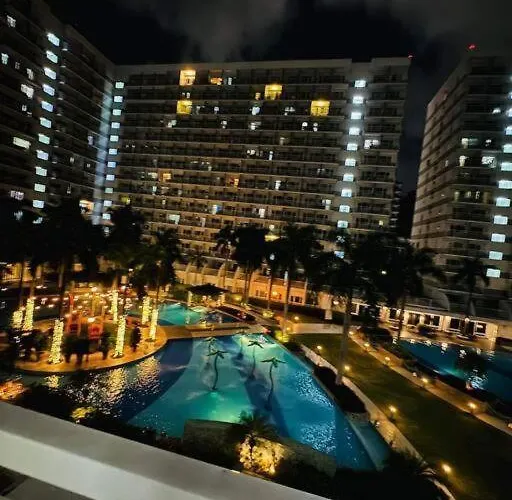 Shell Residences With Pool View Walk To Moa