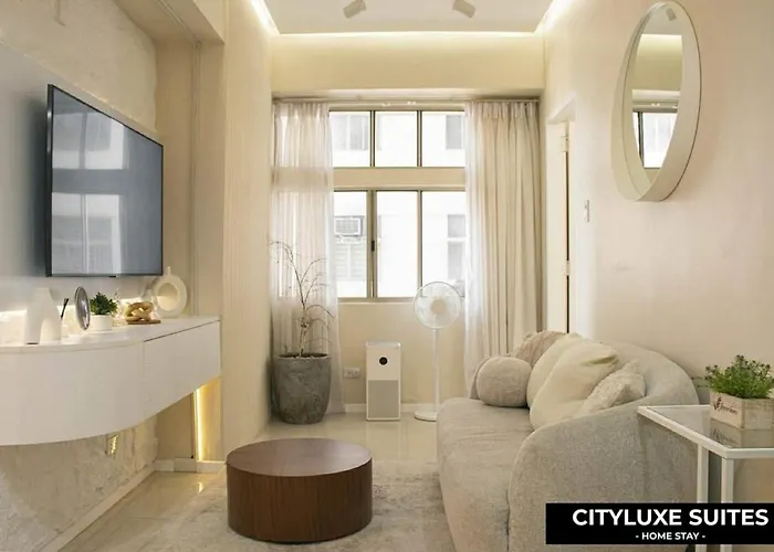 Beautiful Minimalist 2Br Condo Near Lrt 2