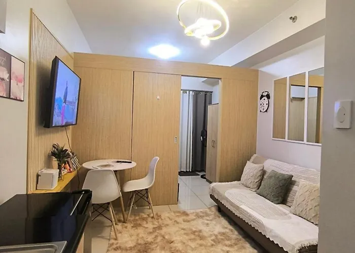 A & K Vibes Modern Quezon City Stay
