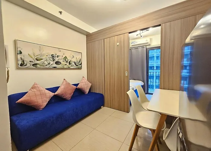 Shore 1 And 2 Residences Moa - The Executive Suites