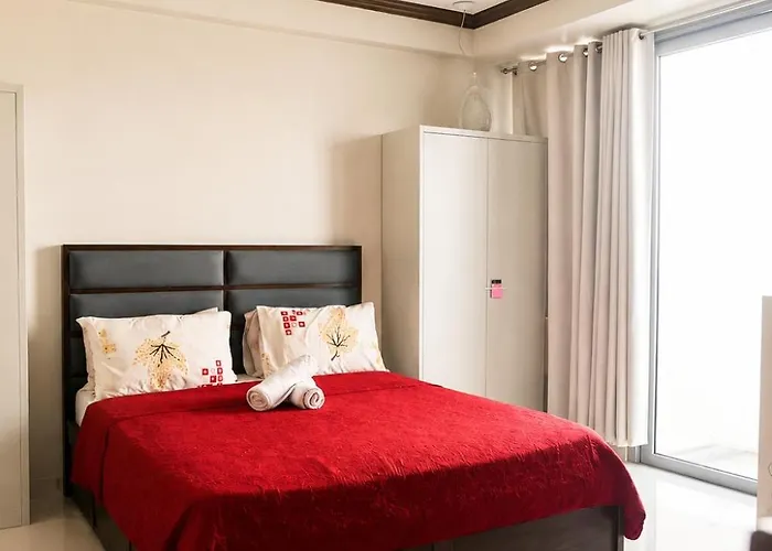 Cozy Layover Condo 8-Min Walk To Terminal 3