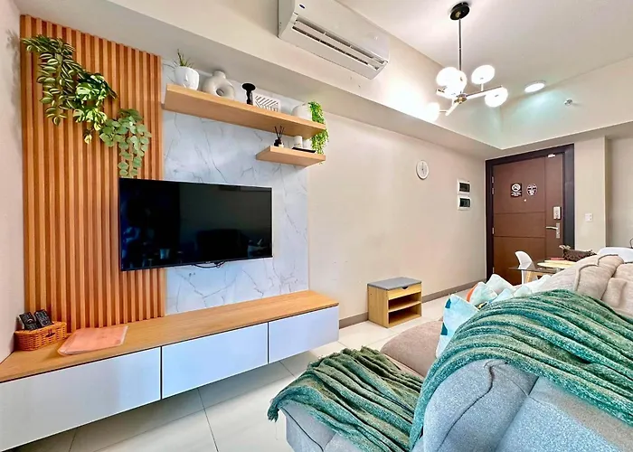 1Br Executive Unit In Uptown Parksuites Bgc