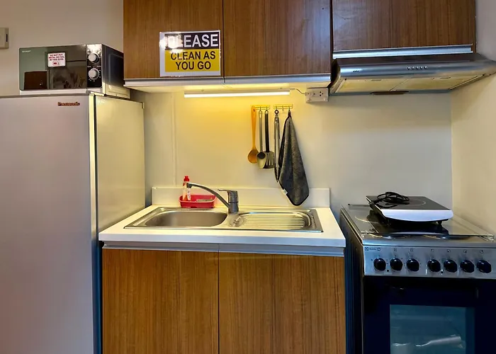 Corner Studio In Ermita Manila Near Us Embassy And Slmec