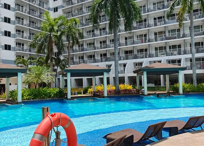 Shell Residences Moa - Josh Staycation
