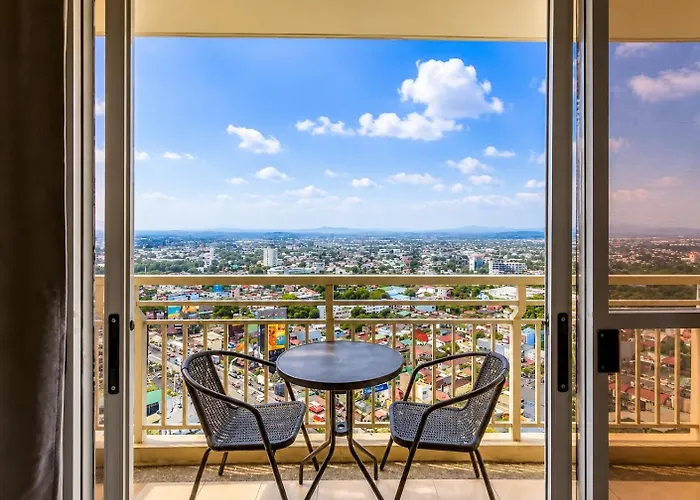 2 Bedroom Near Bgc And Cbd City View Balcony Full Kitchen Self Check In Prisma Pasig