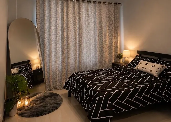 1Br Suite Bgc Venice Grand Canal Staycation