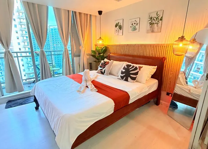 Azure Staycation Deluxe Unit 1615