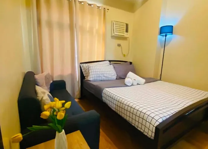 Manila Bay Sunset Suite In Pasay With Balcony,Pool, Fast Wifi Near Naia Airport , Moa, Picc, Us Embassy