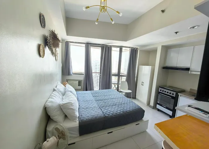 Isla Room By Lakbay Urban Living Makati