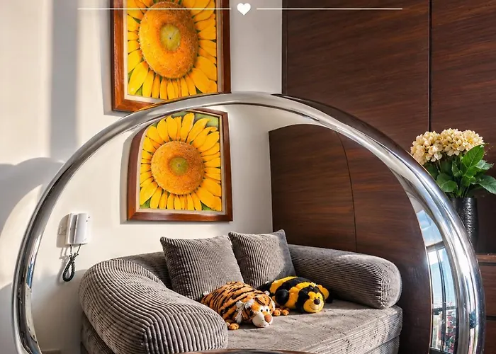 Modern 1BR Condo in Air Residences Makati Near Ayala CBD City View