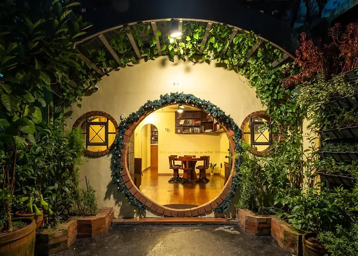 The Round Door - Lotr Themed House Near Maginhawa Quezon City