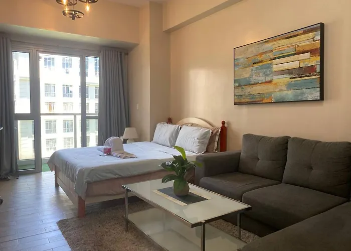 Semi-Minimalist Condotel Beside Naia Terminal 3