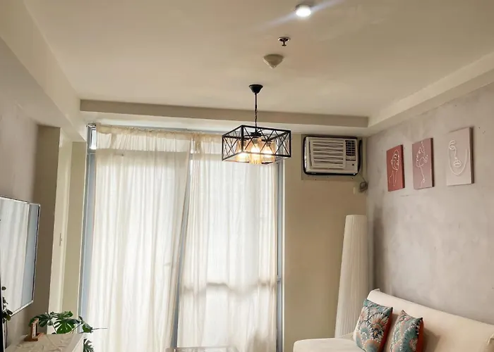 1-Bedroom Unit Manhattan Heights Araneta Cuabo With Balcony