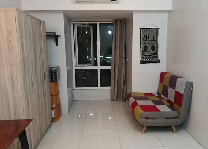 Tomas Morato Condotel