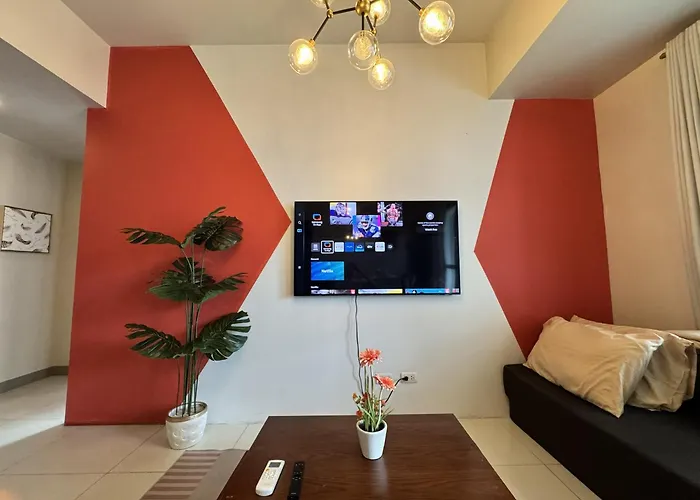 2Br One Uptown Residences Near Uptown Mall, Mitsukoshi, And Restaurants
