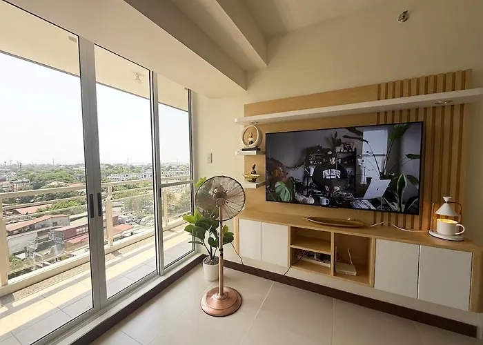 Resort-Inspired Staycation Near Bgc And Naia