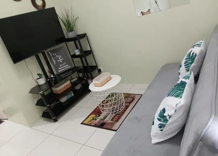 Greenleaf Fast Wifi Green Residence