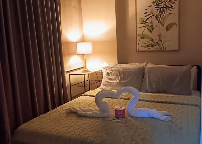 2 Bedroom Condotel At Newport City, Beside Naia T3