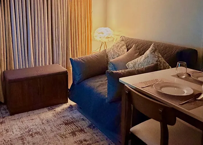 Staycation In Cubao, Along Edsa, Near Mrt, Mall