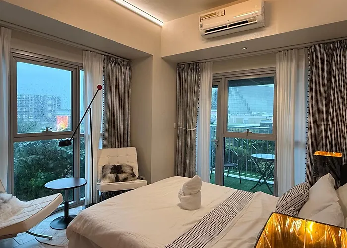 Luxury 2Br Retreat Next To Okada Casino Moa Manila Airsports
