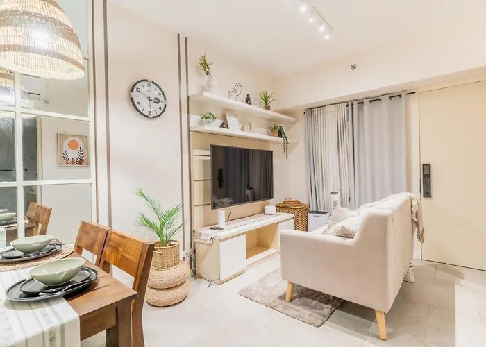 Designer 2 Bedroom Condo In Quezon City For Groups