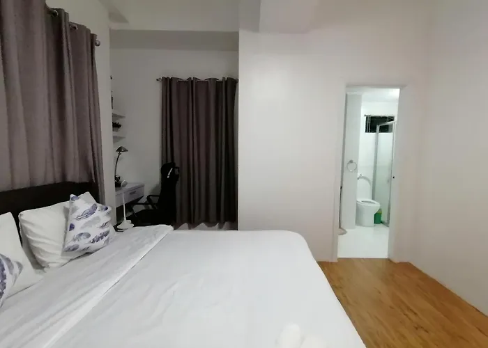 High End Luxury Big 2Br In Salcedo Village Makati