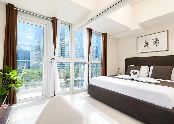 Casa Choy Suites - Uptown Parksuites II Bgc Luxury 1Br King Bed With Balcony 1 Minute Walk To Uptown Mall And Jp Morgan