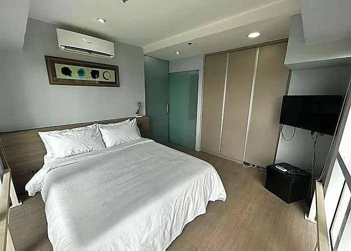 Oasis Regency@Fort Victoria