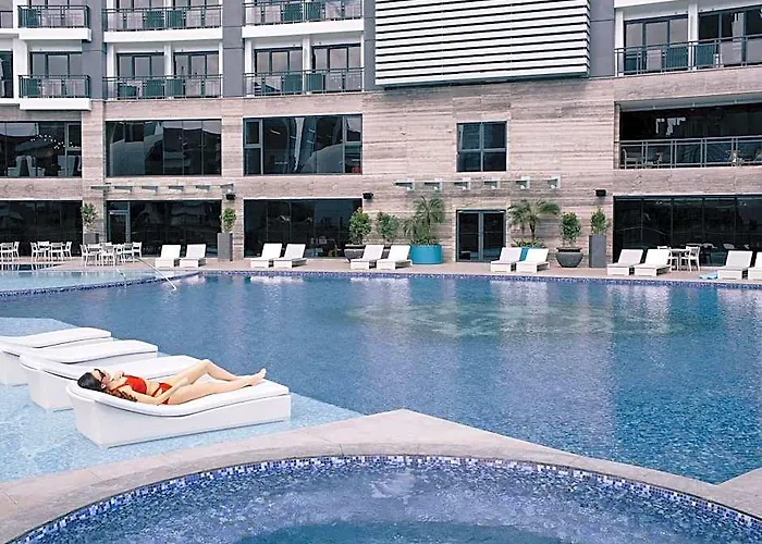 Siglo Suites @ The Knightsbridge Residences