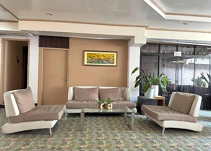 Liza Lodge Budget Hotel