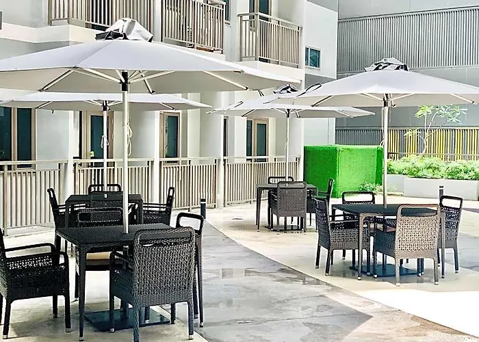 S Residences: Cozy Urban Stay